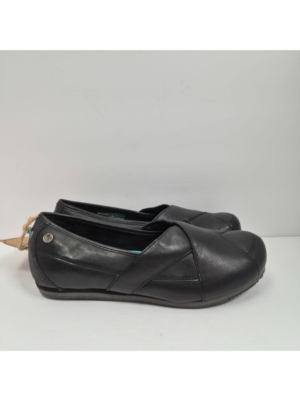 Mozo Women's Sport Black Leather Slip-On Flats US Size 7 NWT